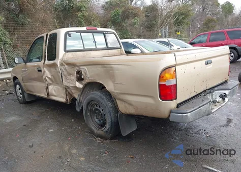 1996 Toyota Tacoma Xtracab z USA, uszkodzony, nr VIN 4TAVL52N3TZ159304